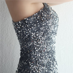 One-Shoulder Sequined Fishtail Split Maxi Dress